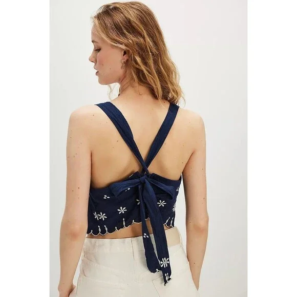 Free People Kayla Solid Embroidered Cropped Blouse Top Floral Cotton XL 280046 - Picture 2 of 7